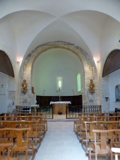 Eglise Ste Croix. Castellet en Luberon. - Chemin de Croix. Eglise Castellet .